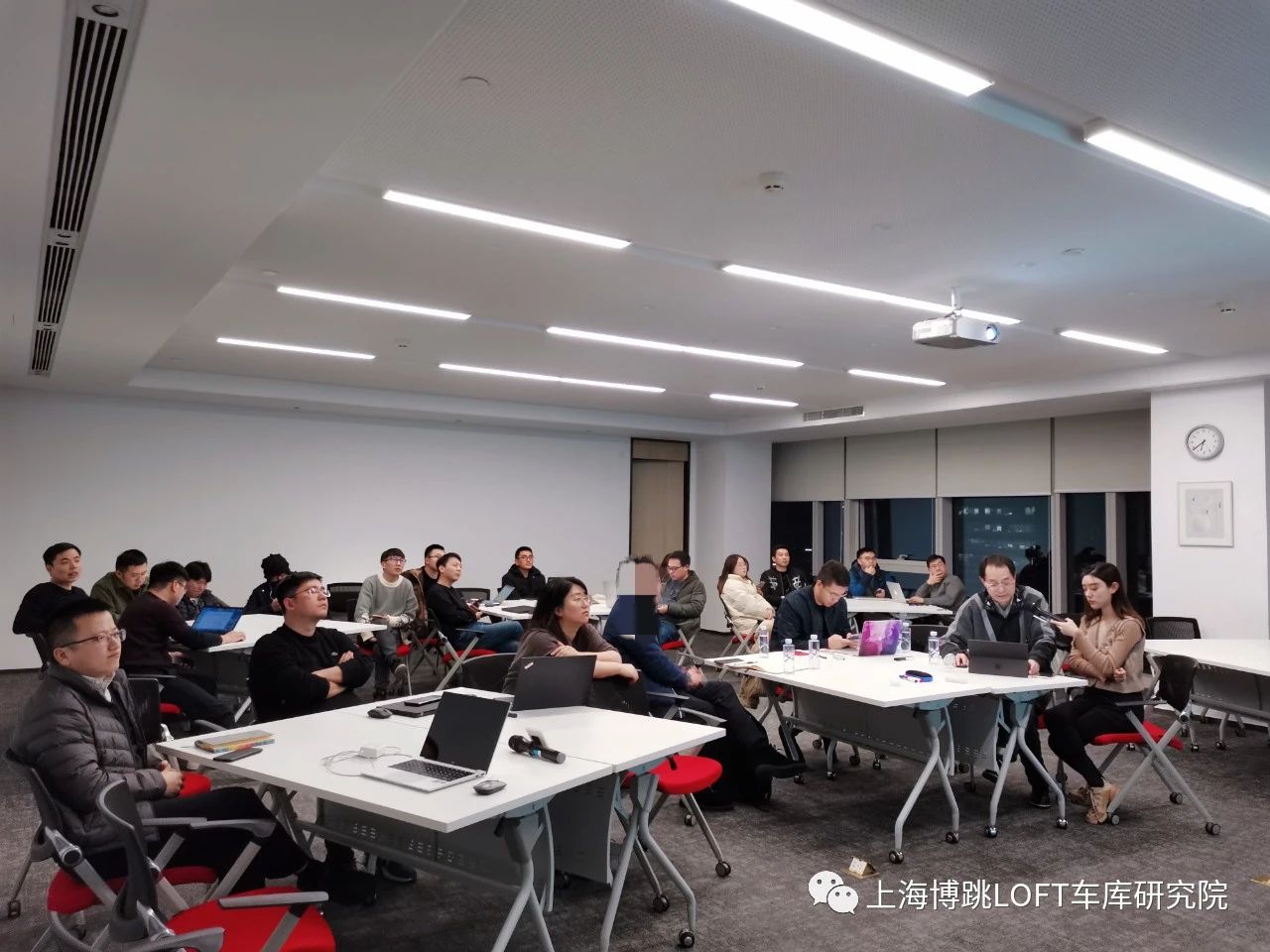 虹口杭州LOFT车库专题会